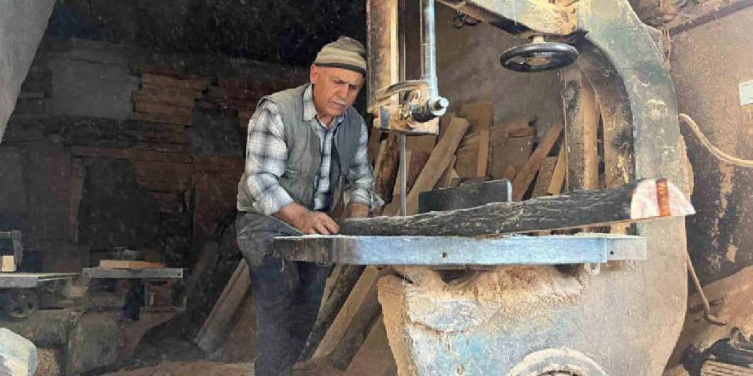 45 yıldır emek veriyor, mesleği tehlike taşıyor: Çırak bulamazsa işyeri kepenk indirecek 1